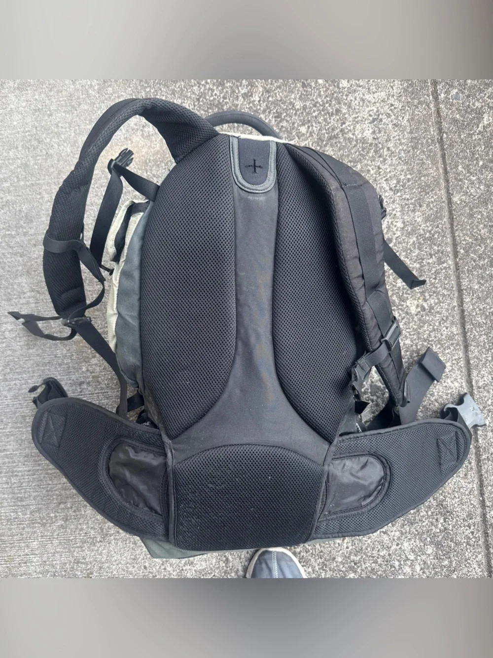 Kelty Redwing 2650 Backpack Hiking Pack 44 Liter Gray